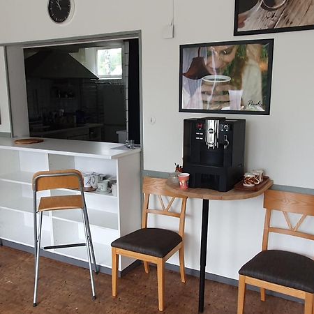 Folketshus I Olshammar Bed & Breakfast Ngoại thất bức ảnh